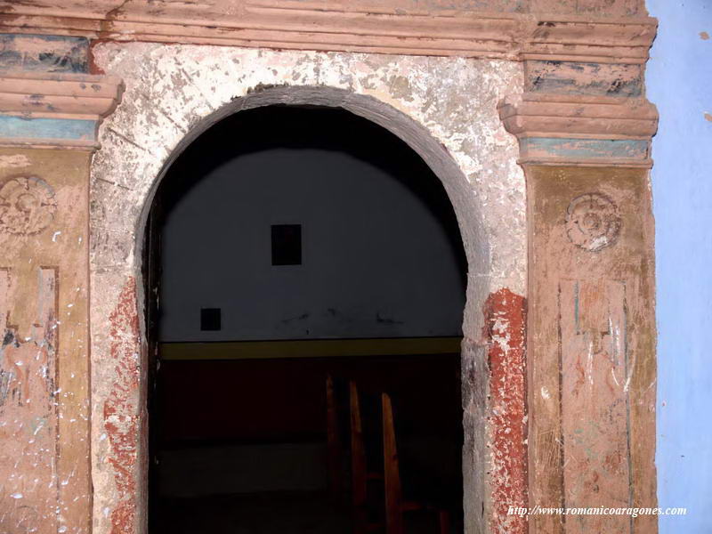 DETALLE DEL VANO DE ACCESO EN MURO SUR